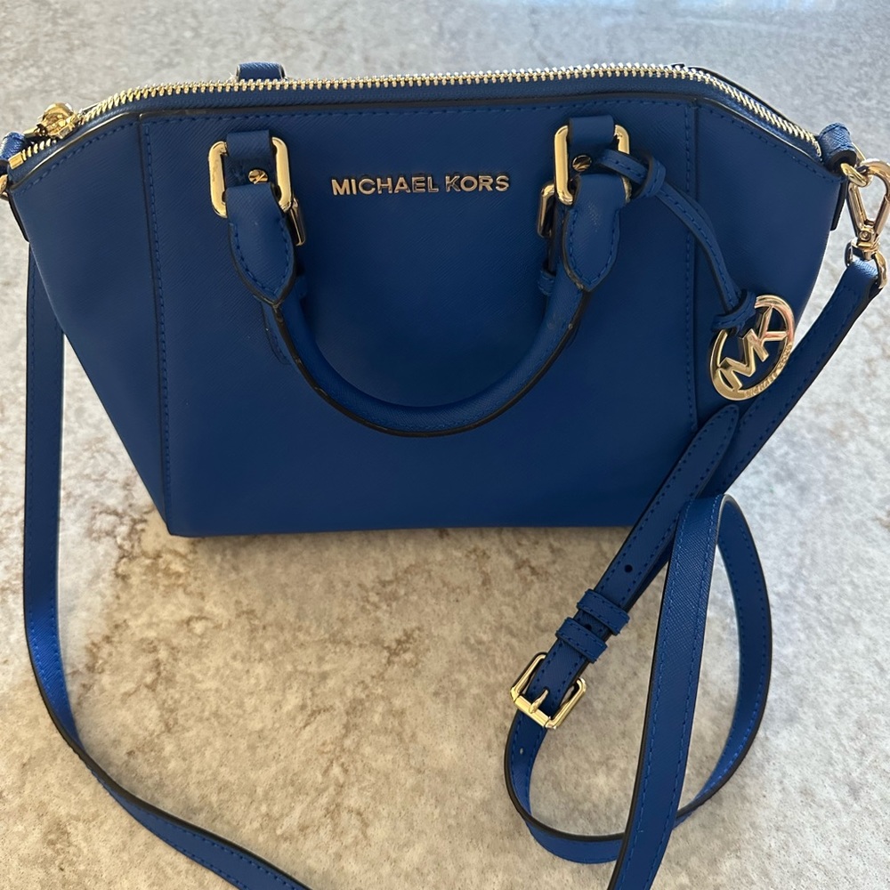 Blue Micheal Kors bag